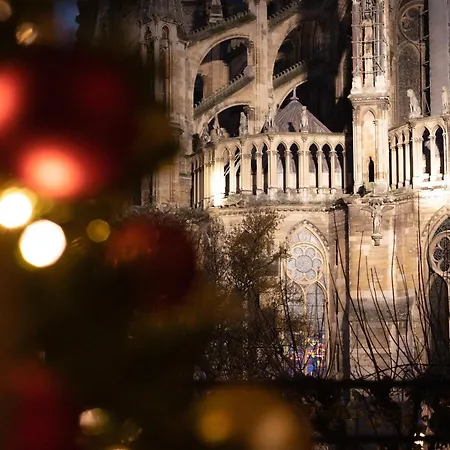 Les Suites 7 Anges - Parking, Vue Cathedrale & Centre Historique Reims Exterior photo