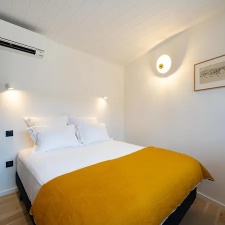 Les Suites 7 Anges - Parking, Vue Cathedrale & Centre Historique Reims Exterior photo