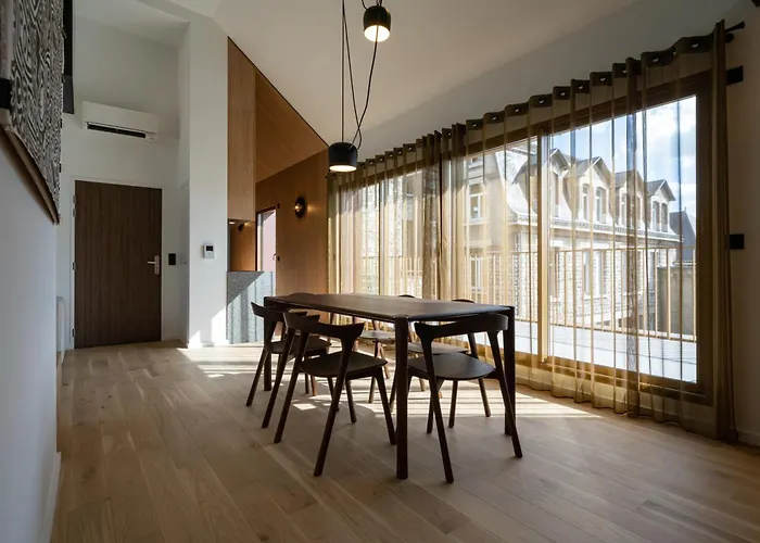 Les Suites 7 Anges - Parking, Vue Cathedrale & Centre Historique Reims